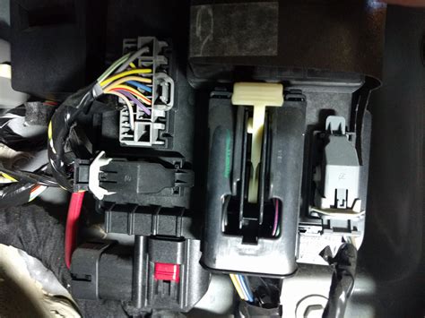 2009 ford flex smart junction box|Suspected SJB problem .